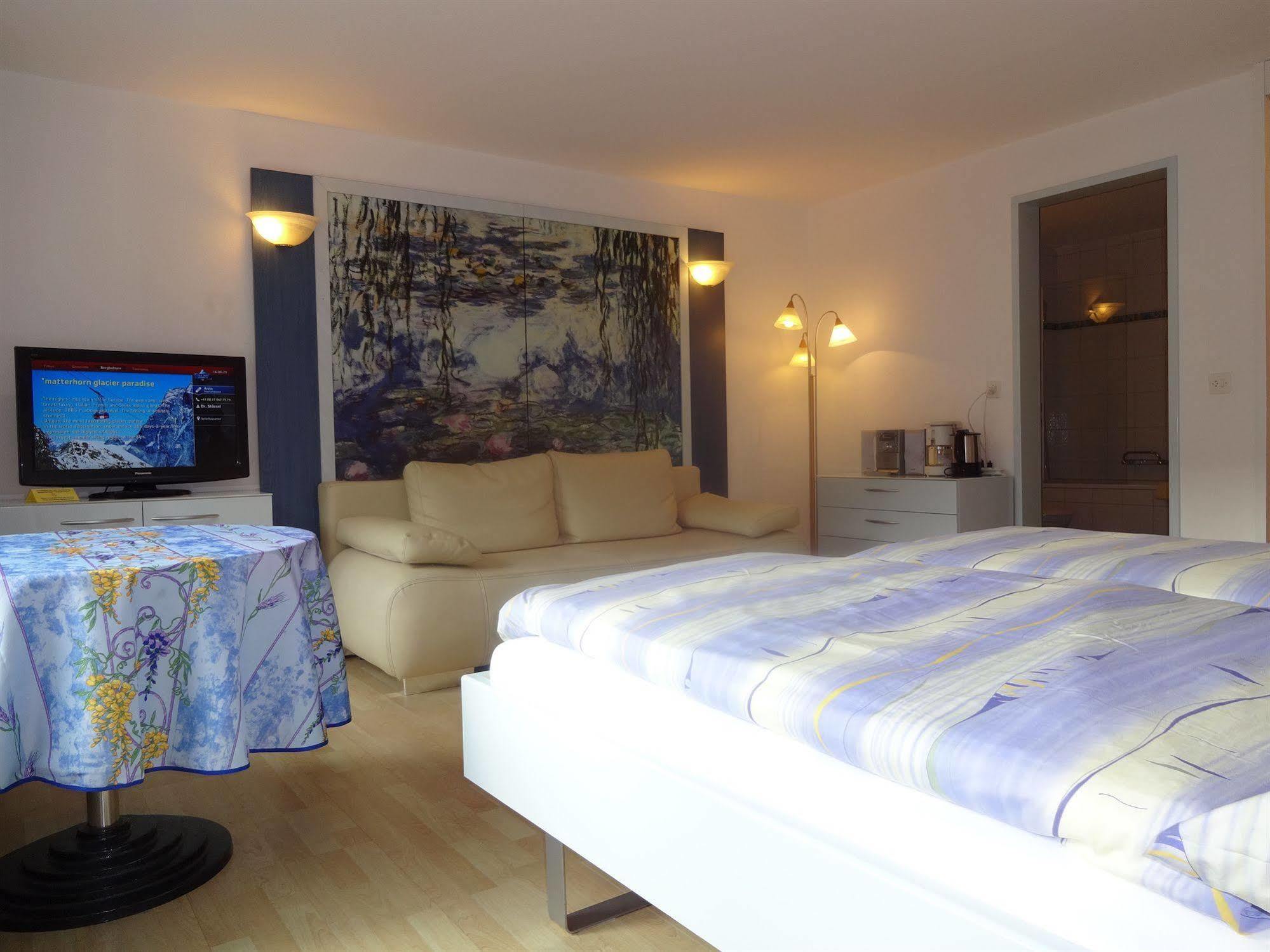 Aparthotel Artist Apartments&hotel Garni 3*